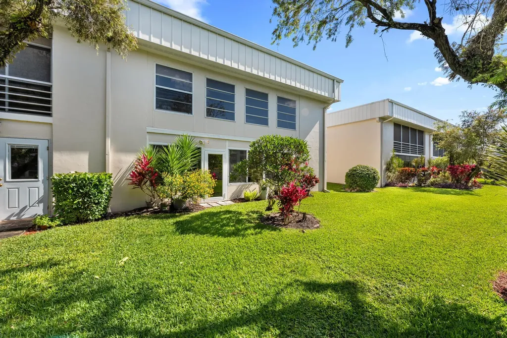 113 Capri C Delray Beach FL 33484