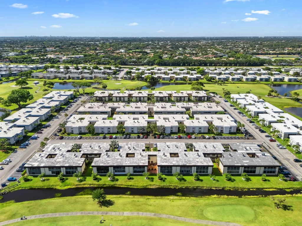 113 Capri C Delray Beach FL 33484