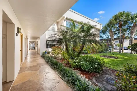 113 Capri C Delray Beach FL 33484