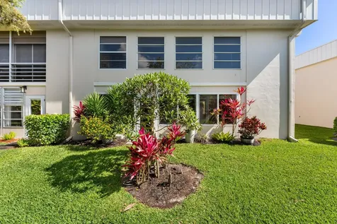 113 Capri C Delray Beach FL 33484