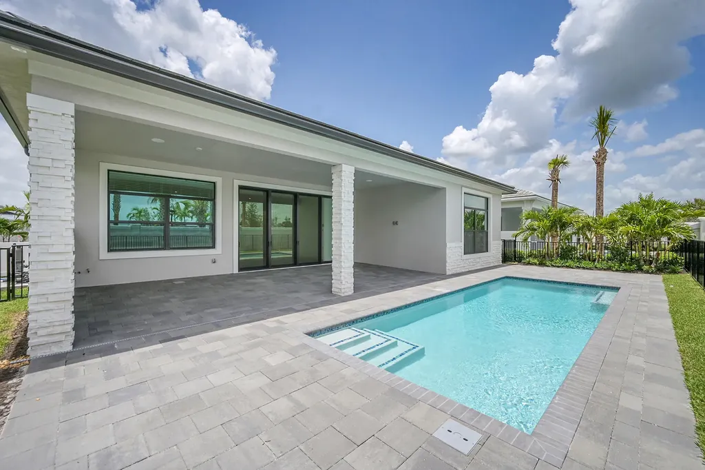 9520 St Germain Drive Palm Beach Gardens FL 33412