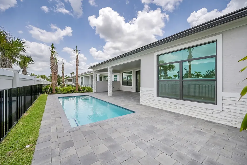 9520 St Germain Drive Palm Beach Gardens FL 33412