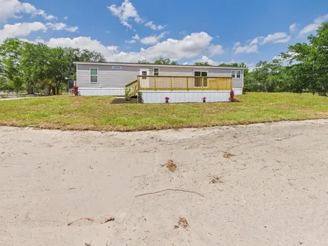 18574 NW 284th Street Okeechobee FL 34972