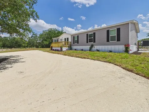 18574 NW 284th Street Okeechobee FL 34972
