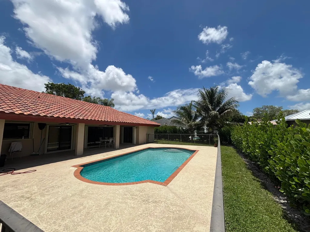2153 Amesbury Circle Wellington FL 33414