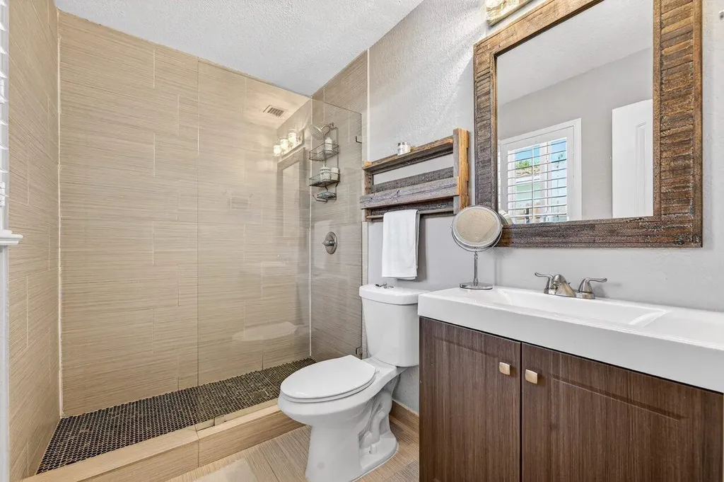 1581 SE 4th Court Deerfield Beach FL 33441