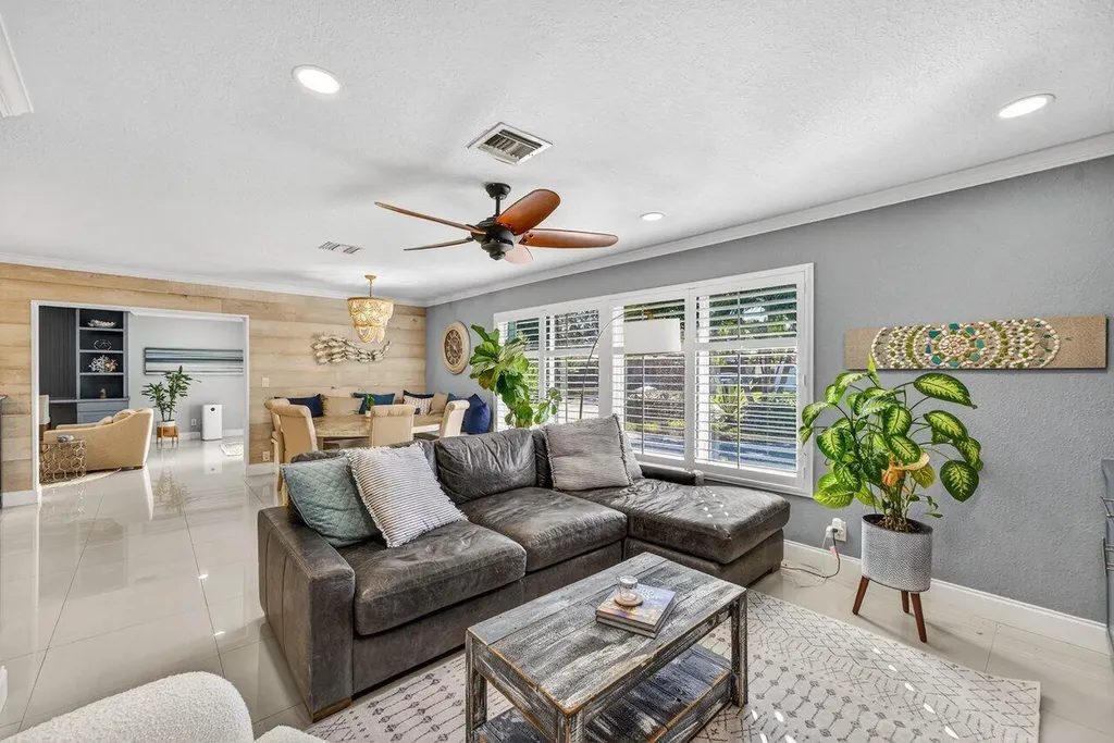 1581 SE 4th Court Deerfield Beach FL 33441