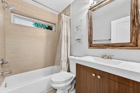 1581 SE 4th Court Deerfield Beach FL 33441