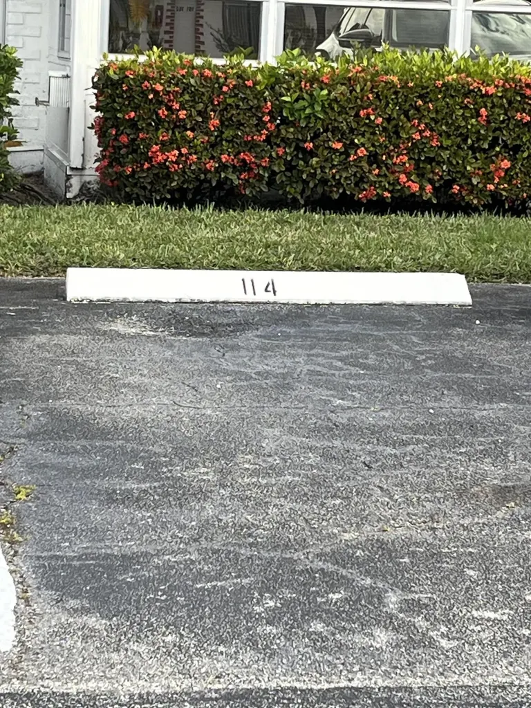 114 Waterford E Delray Beach FL 33446