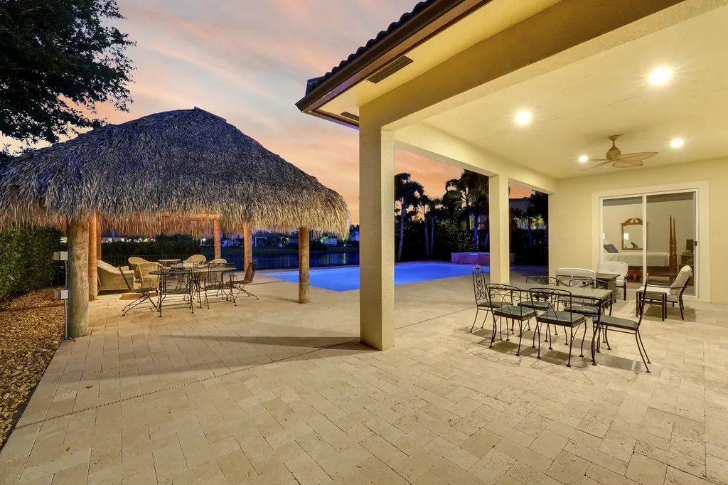 124 Casa Circle Jupiter FL 33458