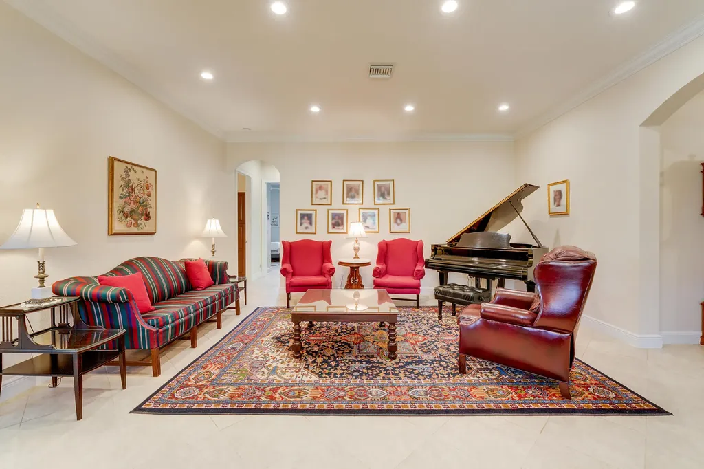 124 Casa Circle Jupiter FL 33458