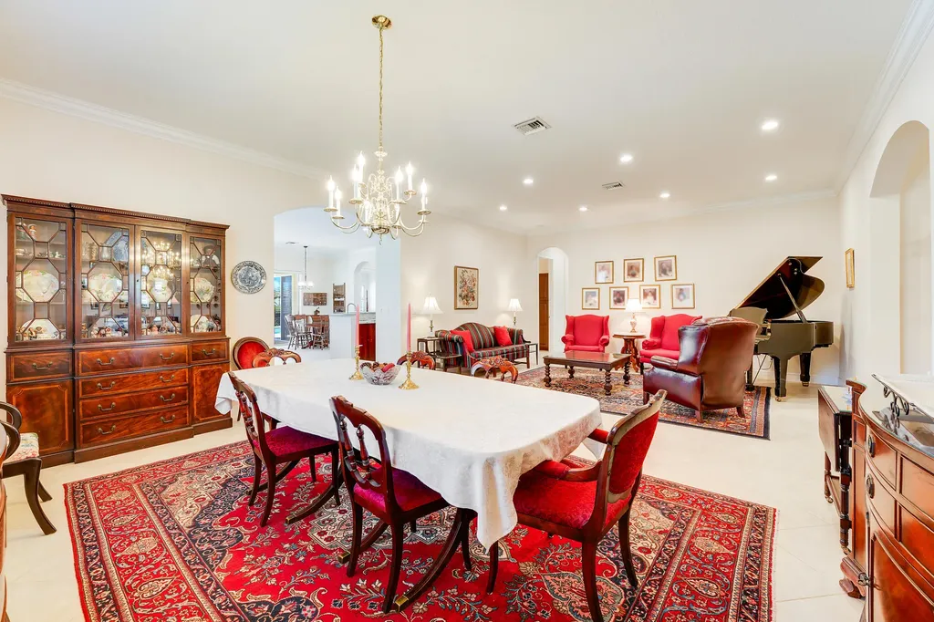 124 Casa Circle Jupiter FL 33458