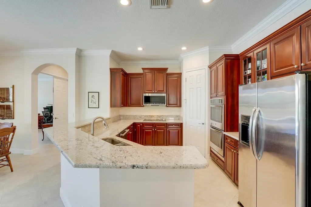 124 Casa Circle Jupiter FL 33458