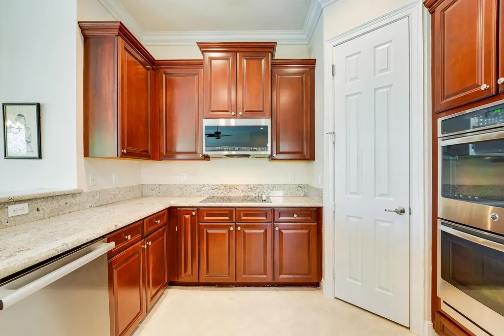 124 Casa Circle Jupiter FL 33458