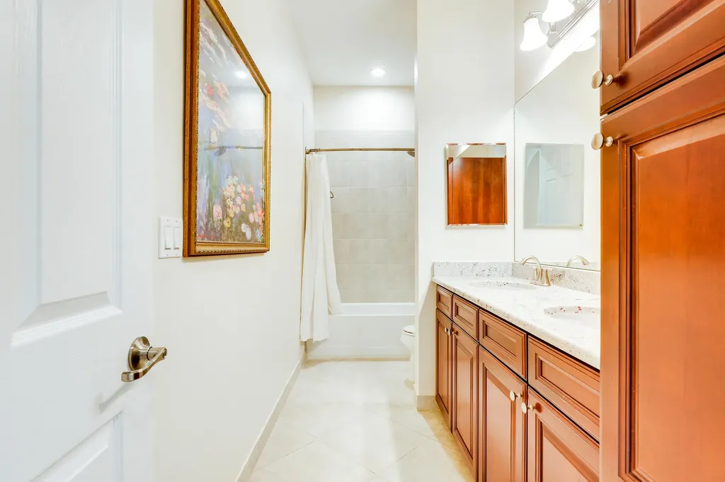 124 Casa Circle Jupiter FL 33458