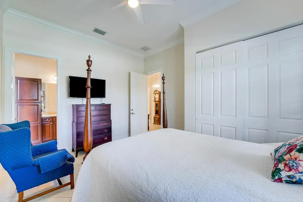 124 Casa Circle Jupiter FL 33458