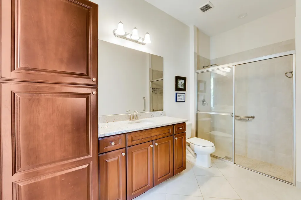 124 Casa Circle Jupiter FL 33458