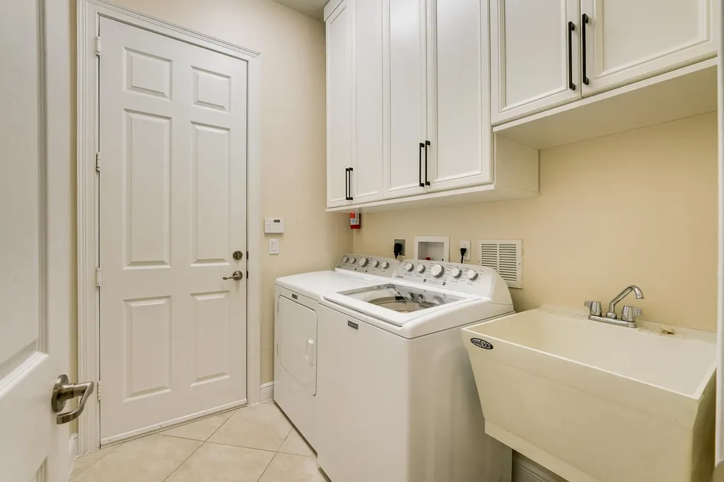 124 Casa Circle Jupiter FL 33458