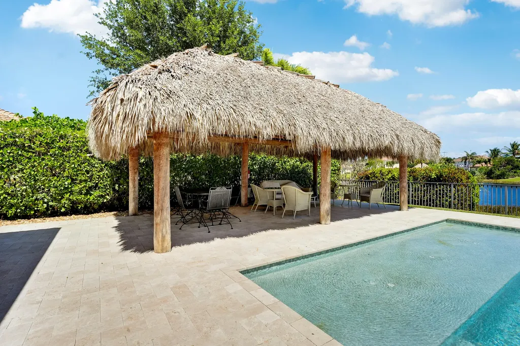 124 Casa Circle Jupiter FL 33458