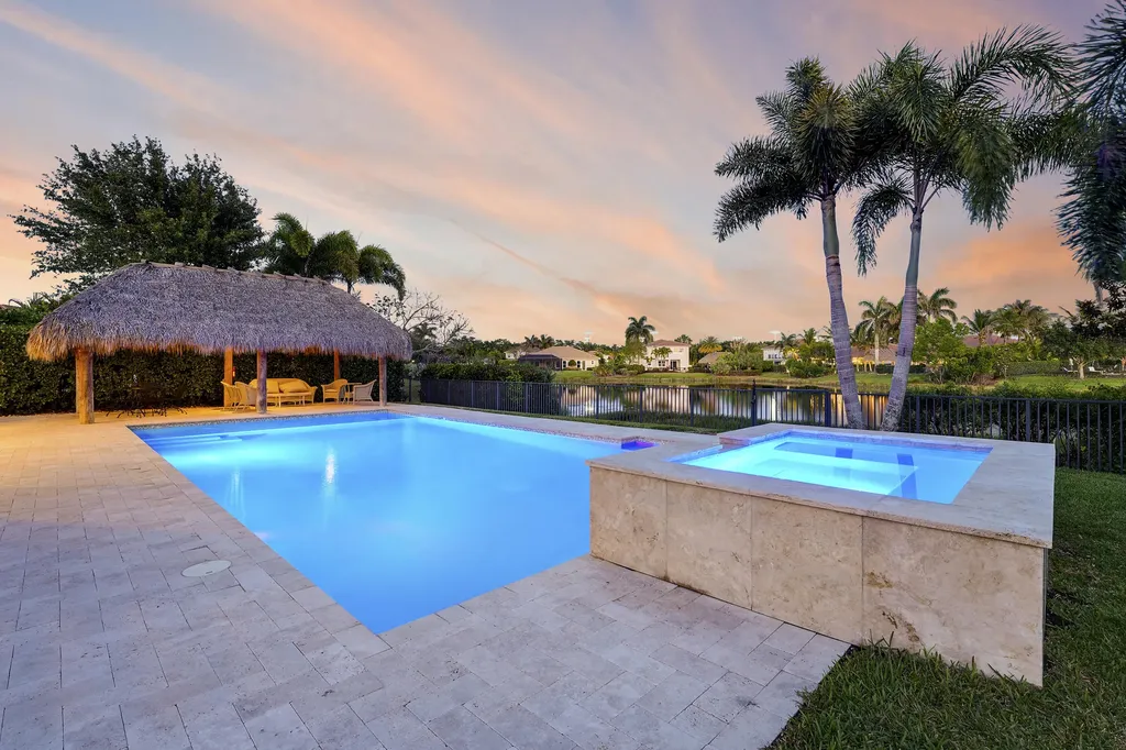 124 Casa Circle Jupiter FL 33458