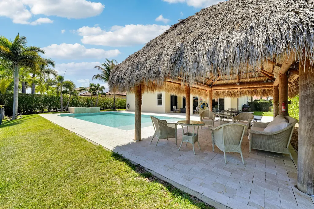 124 Casa Circle Jupiter FL 33458