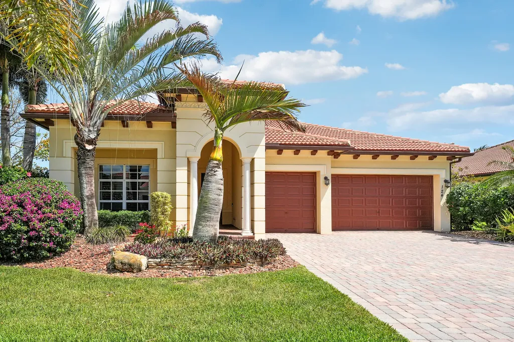 124 Casa Circle Jupiter FL 33458