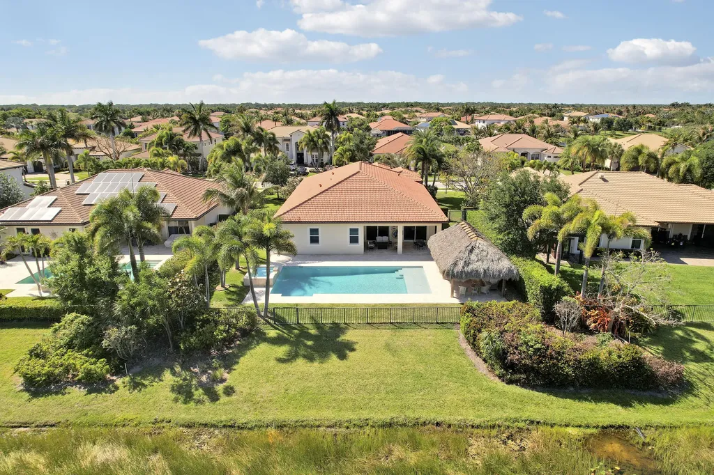 124 Casa Circle Jupiter FL 33458