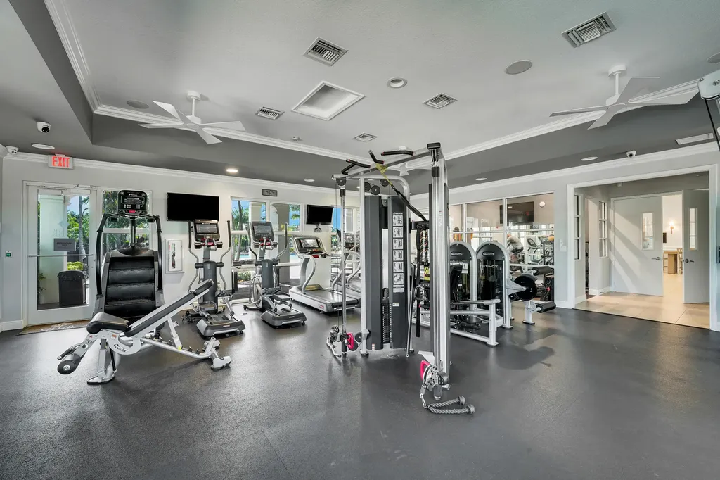 124 Casa Circle Jupiter FL 33458