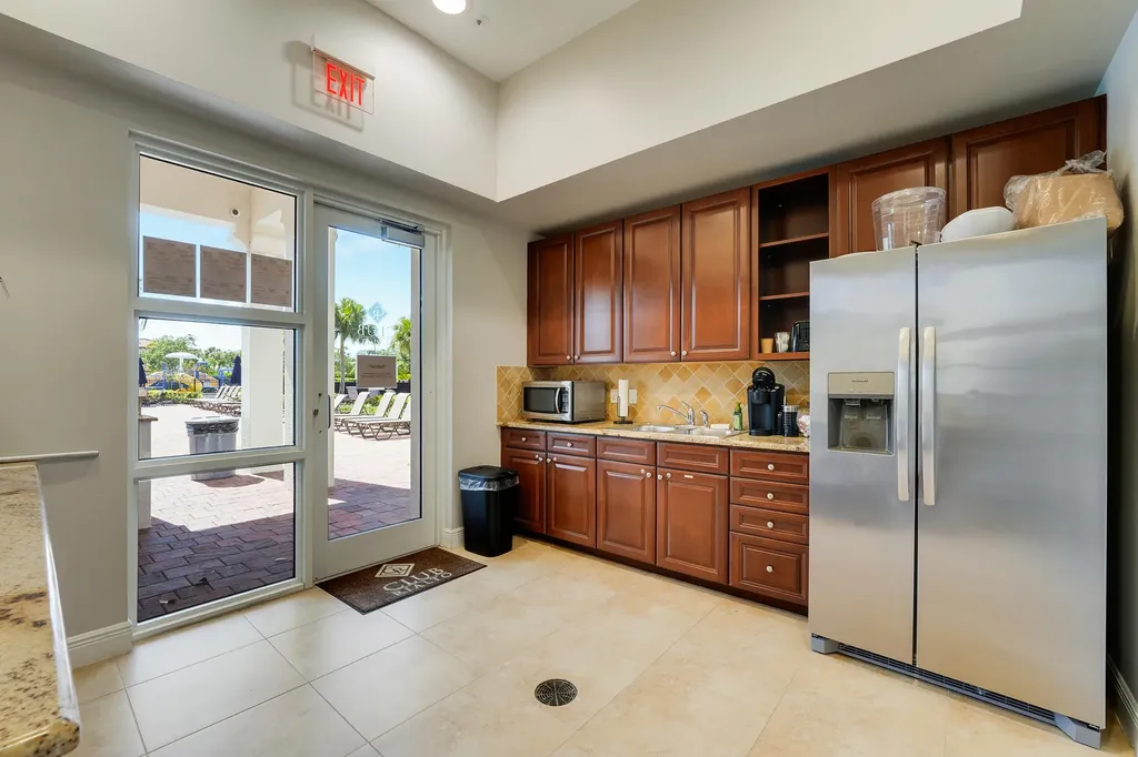 124 Casa Circle Jupiter FL 33458