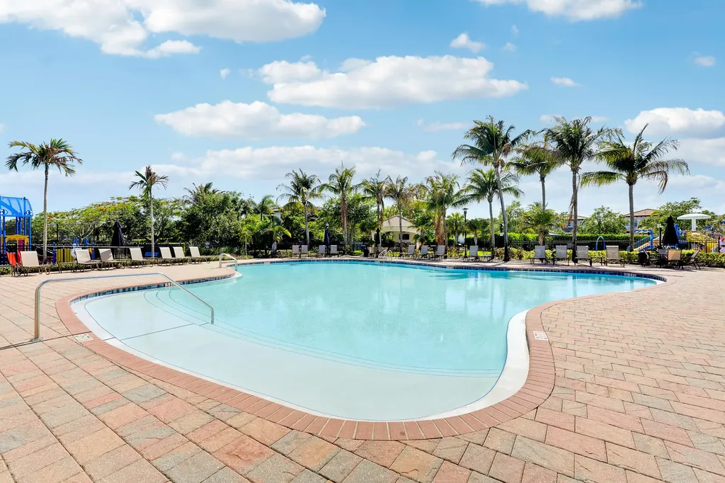 124 Casa Circle Jupiter FL 33458
