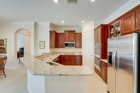 124 Casa Circle Jupiter FL 33458
