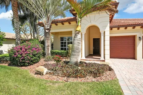 124 Casa Circle Jupiter FL 33458