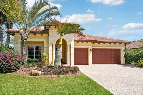 124 Casa Circle Jupiter FL 33458