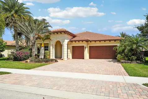 124 Casa Circle Jupiter FL 33458