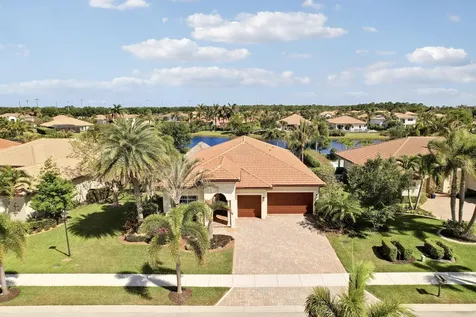 124 Casa Circle Jupiter FL 33458