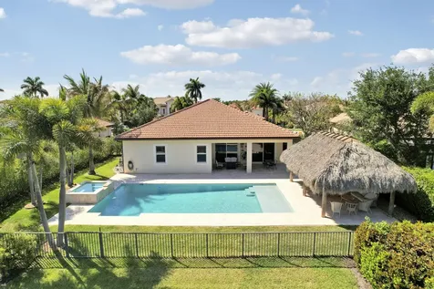 124 Casa Circle Jupiter FL 33458