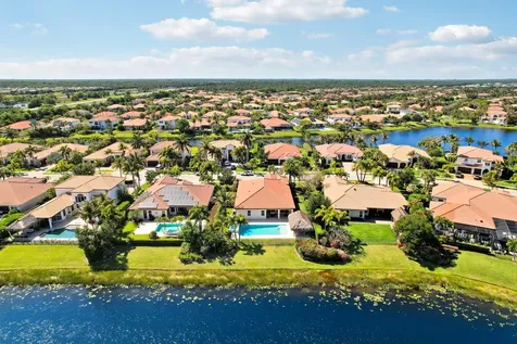124 Casa Circle Jupiter FL 33458