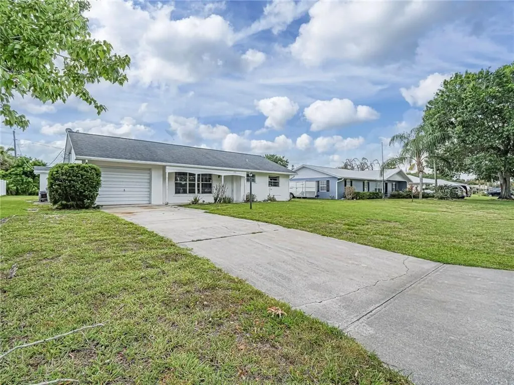 136 16th Avenue Vero Beach FL 32962