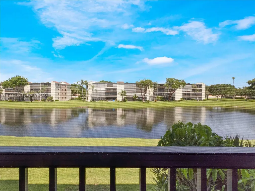 14360 Strathmore Lane Delray Beach FL 33446