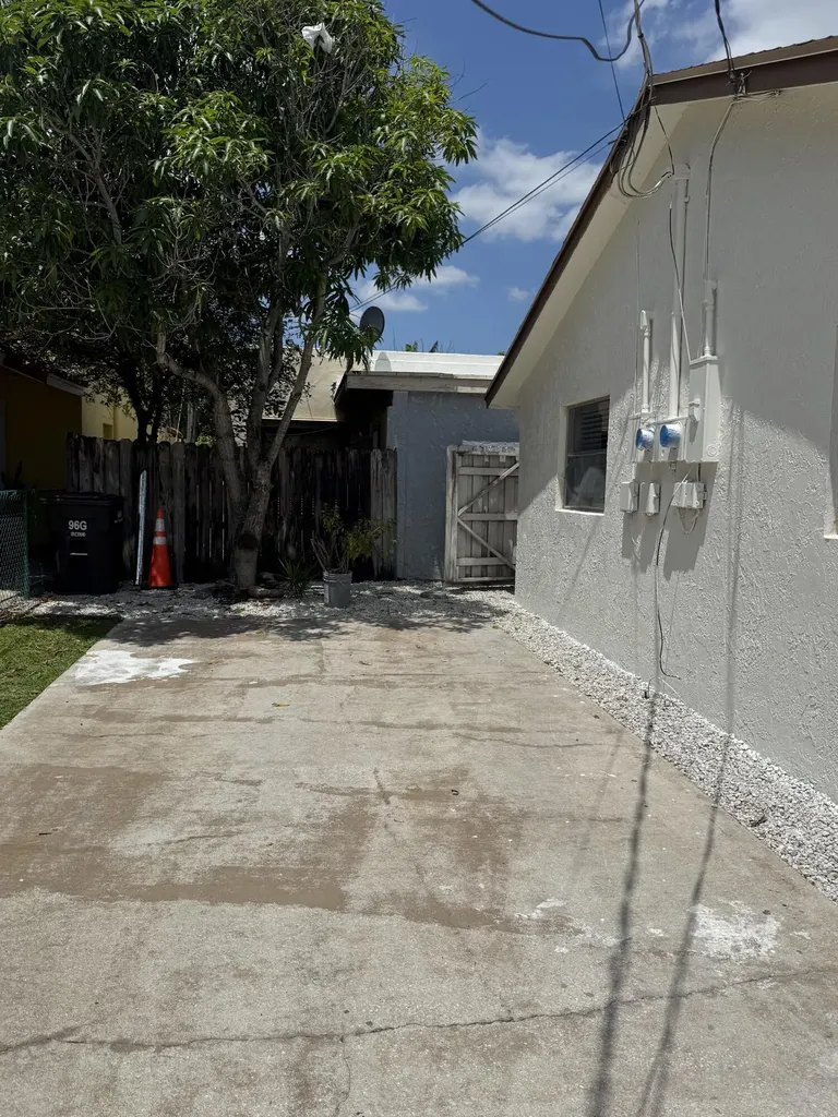 6801 Georgia Avenue West Palm Beach FL 33405