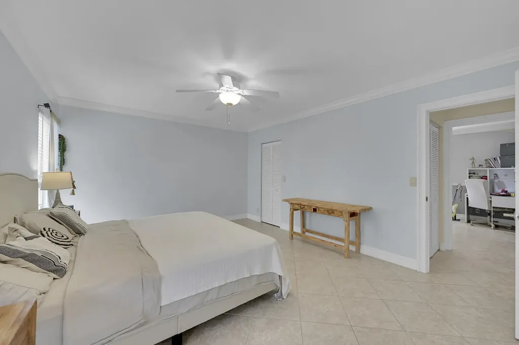 6245 Old Court Road Boca Raton FL 33433