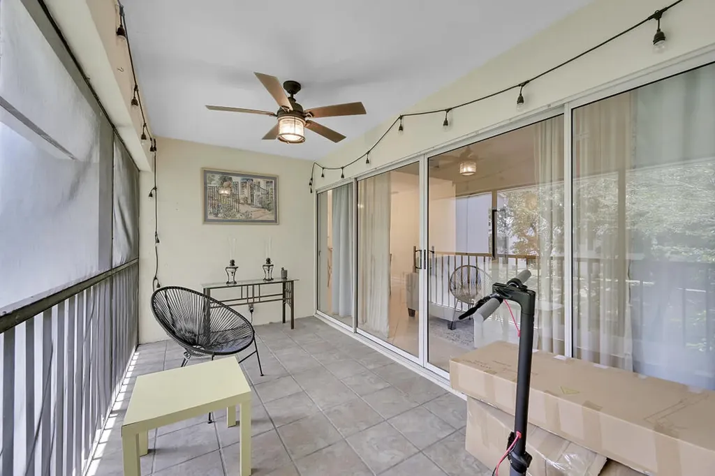6245 Old Court Road Boca Raton FL 33433