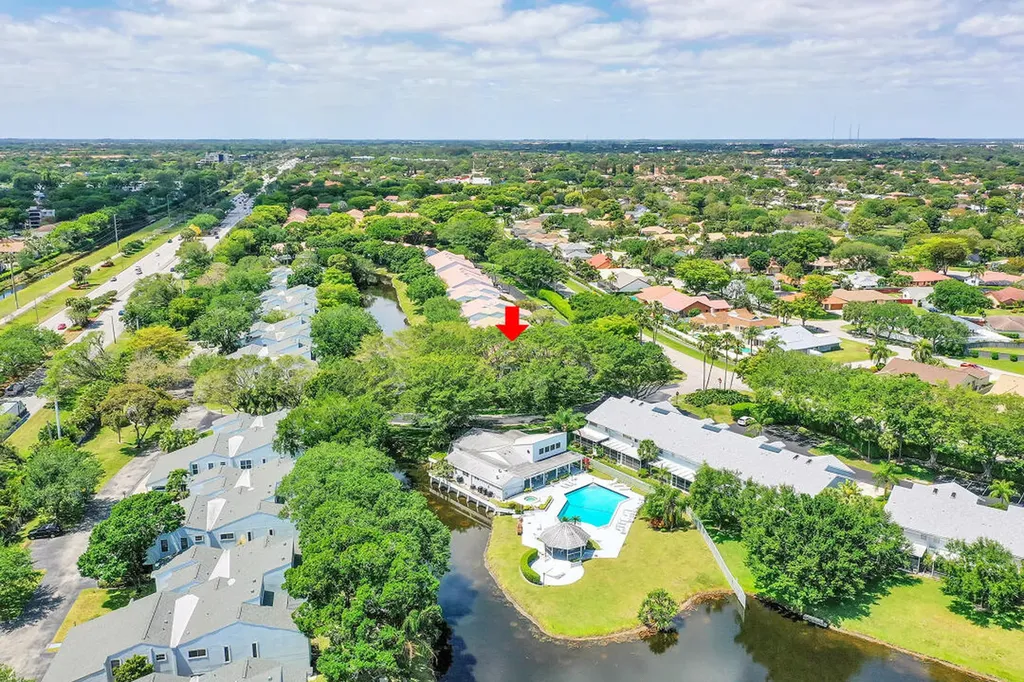 6245 Old Court Road Boca Raton FL 33433