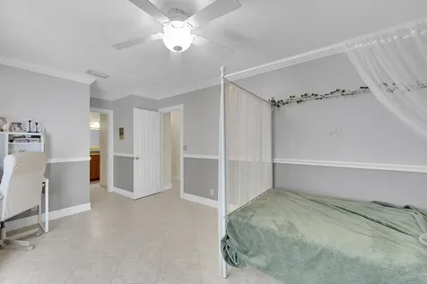 6245 Old Court Road Boca Raton FL 33433