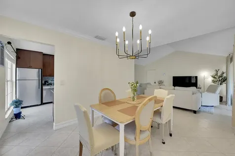 6245 Old Court Road Boca Raton FL 33433