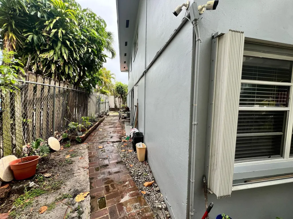 751 Pine Drive Pompano Beach FL 33060