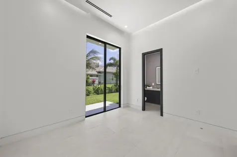 6676 NW 66th Way Parkland FL 33067