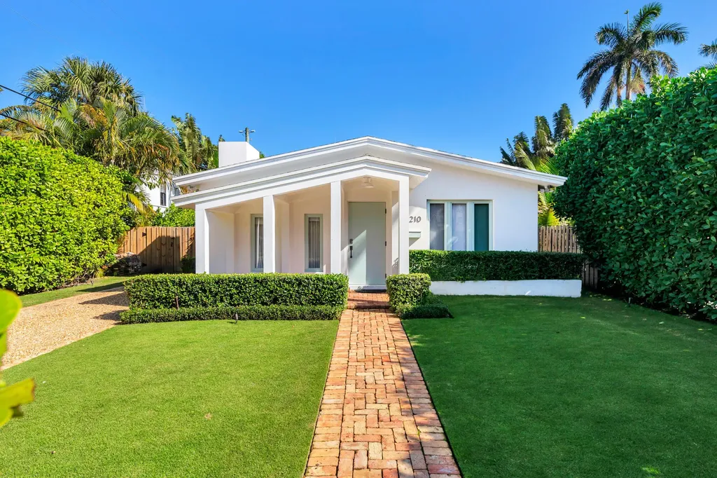 3210 Vincent Road West Palm Beach FL 33405