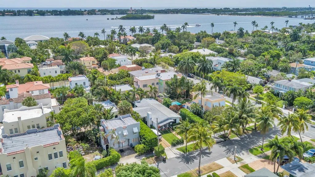 3210 Vincent Road West Palm Beach FL 33405