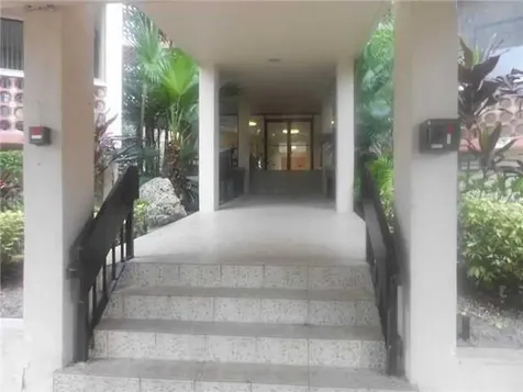 4222 Inverrary Boulevard Lauderhill FL 33319